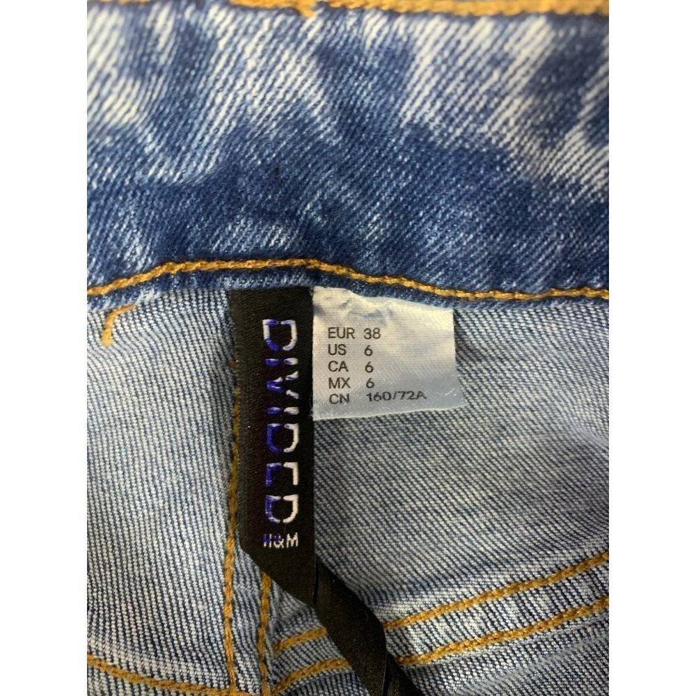 Divided H&M Women's Light Blue Denim Jeans - Picture 3 of 7